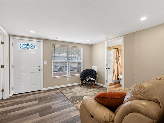 5th image of 364 Dolores Dr NW