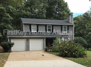 871 Greenhedge Dr, Stone Mountain, GA 30088