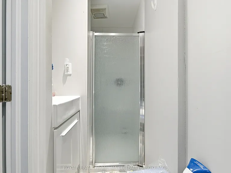 511 Victoria St — Photo 14