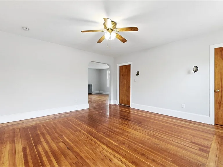 84 Margin St #2 — Photo 19