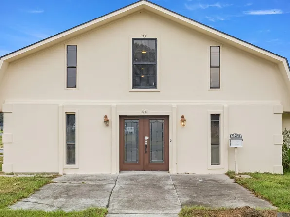 905 Sinbad St, Baker, LA 70714