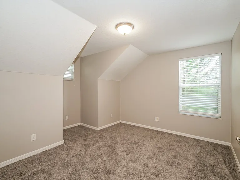 3202 Shamrock Park Pl — Photo 15