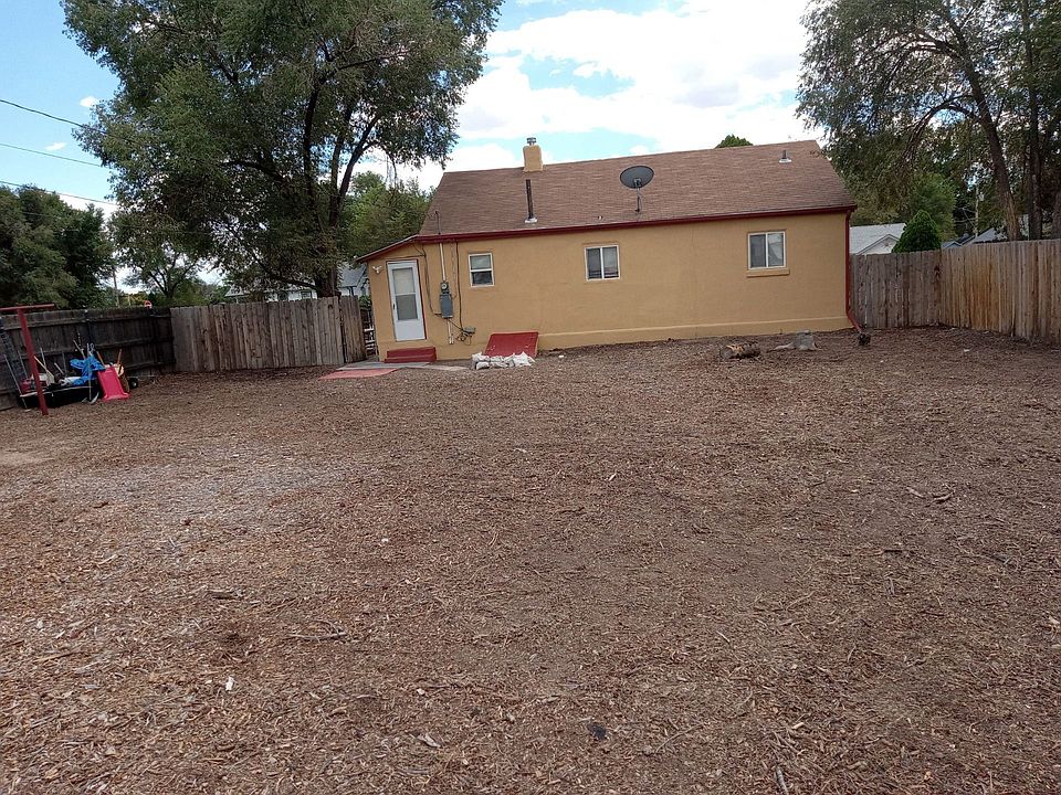 2nd image of 1811 E 11th St