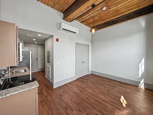 Floor plan 206