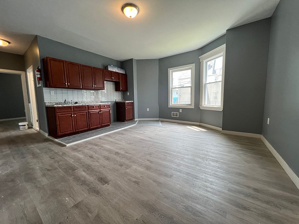 1st image of 841-843 Clinton Ave #1E
