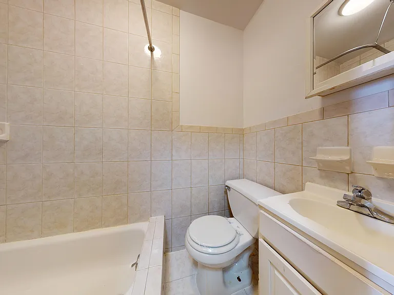 405 W 50th St #3D — Photo 9