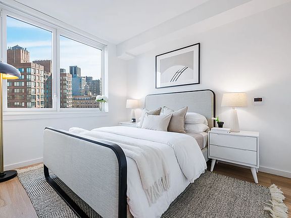 4th image of 266 W 96th St #1205
