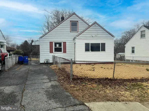 53 Seward Ln, Aston, PA 19014