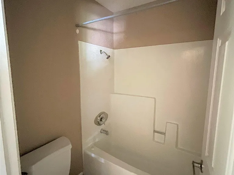 1110 W Blaine St #204 — Photo 12