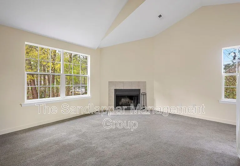 7955 Timbercreek Ln #H — Photo 6