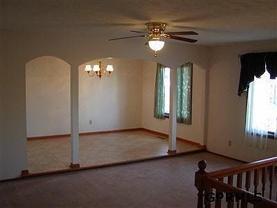 2nd image of 811 S Waterford Cir