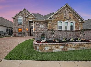 4836 Ridge Cir, Benbrook, TX 76126