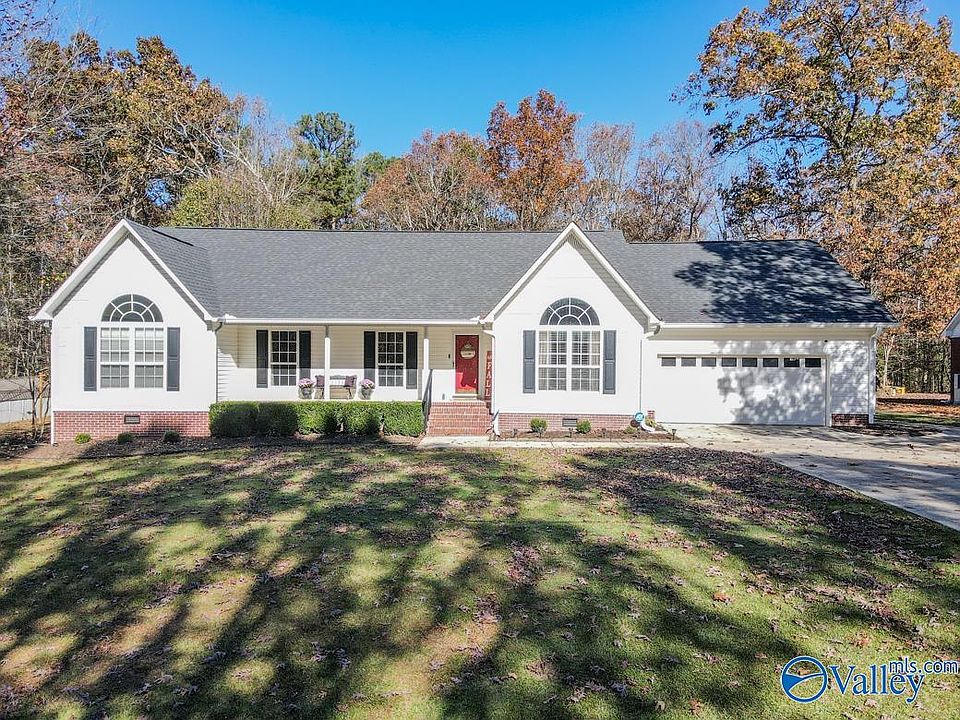 1st image of 1969 Wedgewood Cir NE