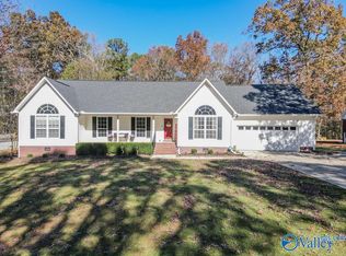 1969 Wedgewood Cir NE, Arab, AL 35016