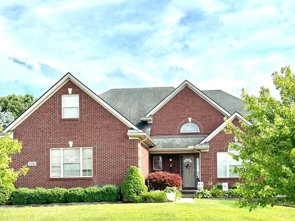 54265 Birchwood Dr, South Lyon, MI 48178