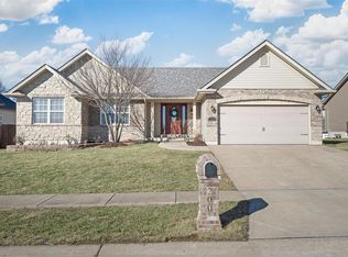 200 Shadow Glen Ln, Wentzville, MO 63385