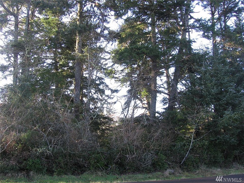 2nd image of 413 Bass Ave NE