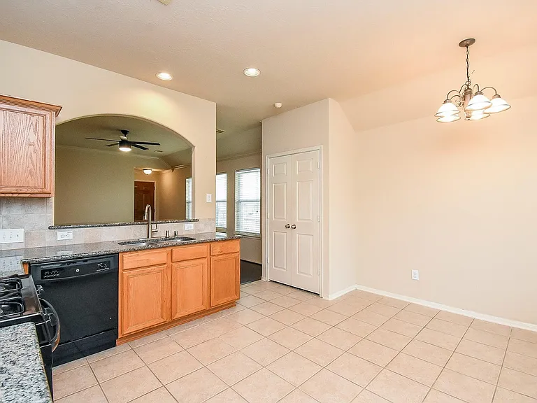 20615 Maple Rain Ct — Photo 9