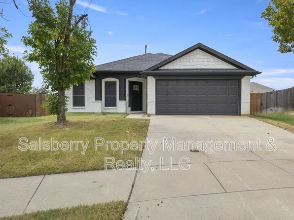 8275 Horse Whisper Ln, Fort Worth, TX 76131