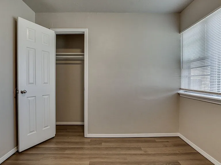 1005 SW 63rd St — Photo 33