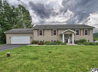 1061 Greenbriar Rd, New Bloomfield, PA 17068