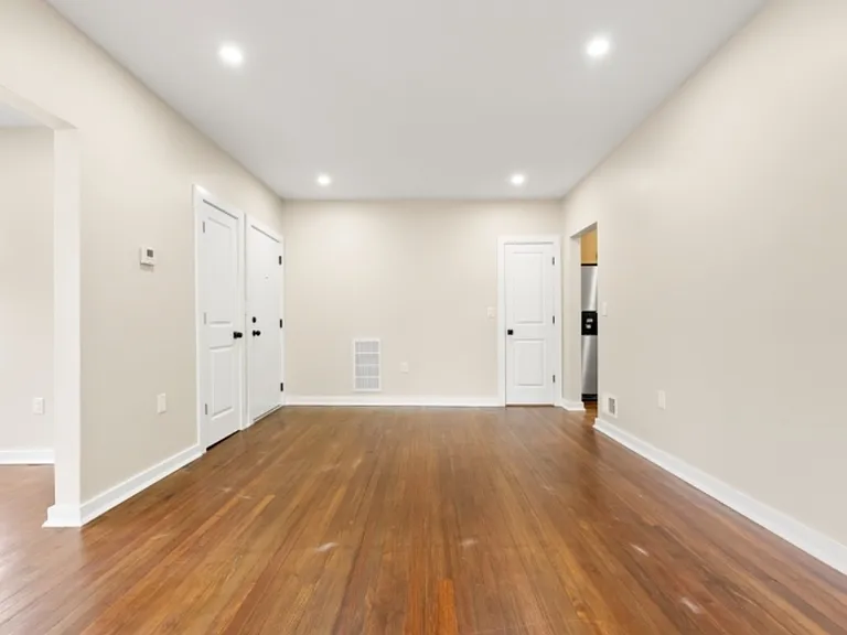 218 Ampere Pkwy — Photo 5