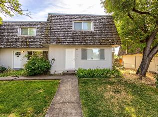316 W 3rd St, Phoenix, OR 97535