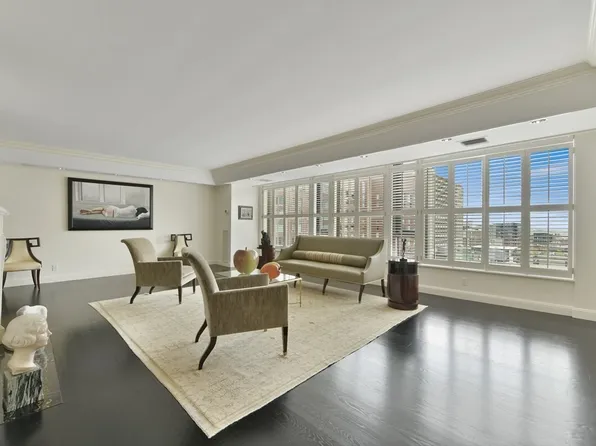 220 Boylston St APT 1512, Boston, MA 02116