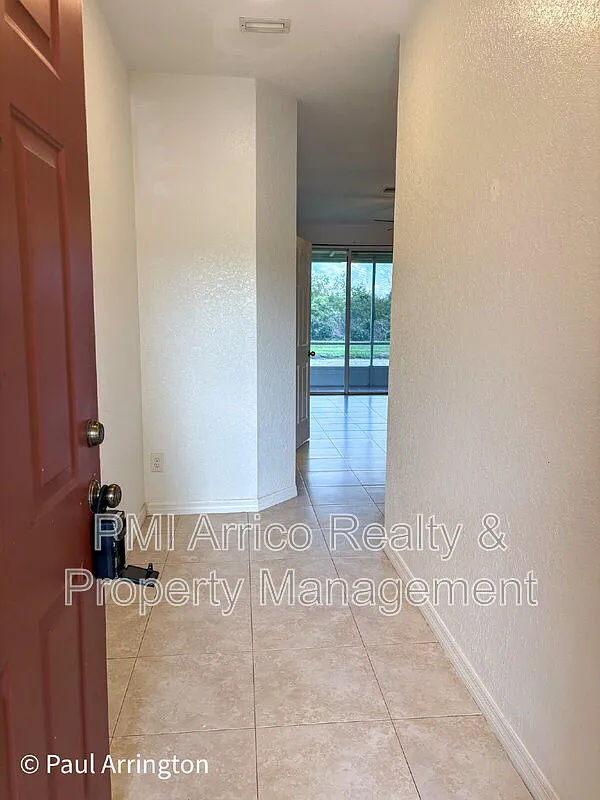 2 bed, 2.5 bath, 1340 sqft, $1,750 — Photo 3
