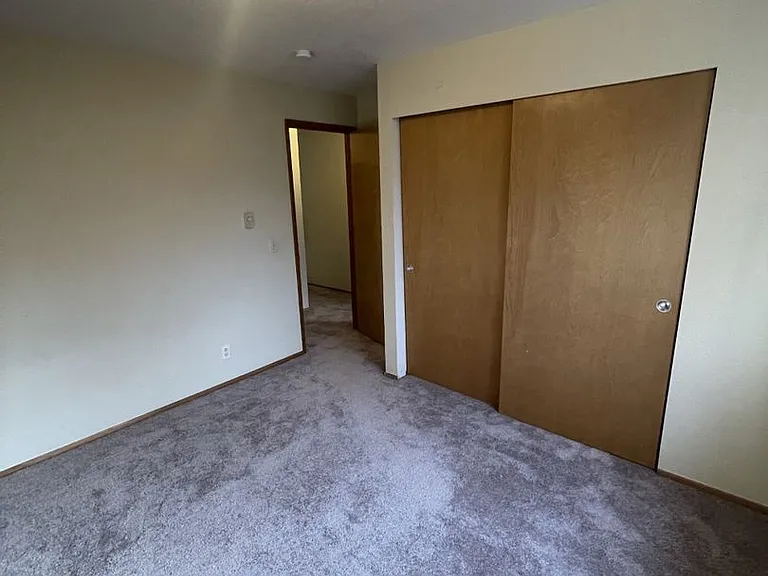 5705 Hendrickson Ave — Photo 9