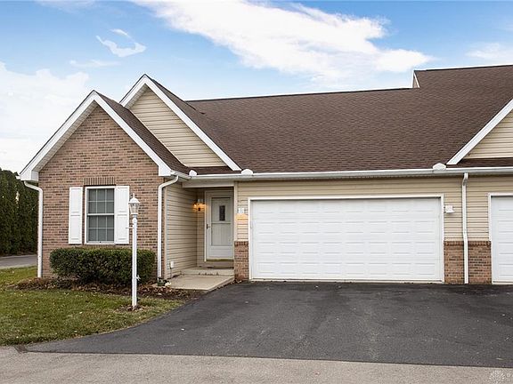 3rd image of 408 Amherst Dr