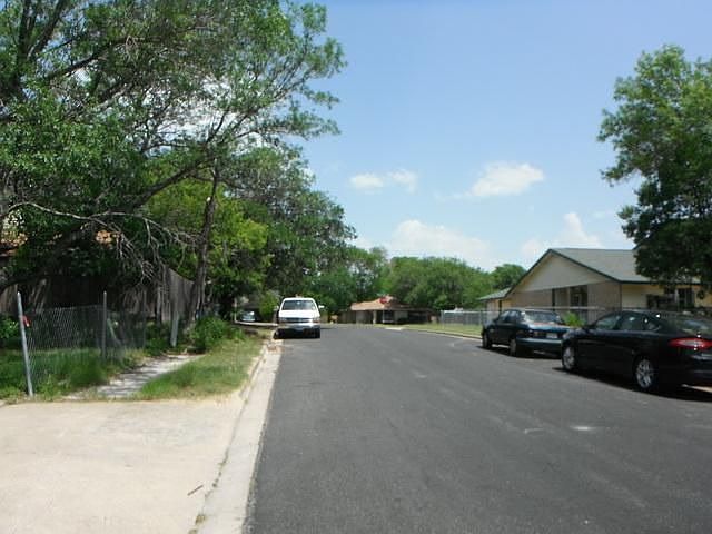2nd image of 1114 Crown Ridge Path