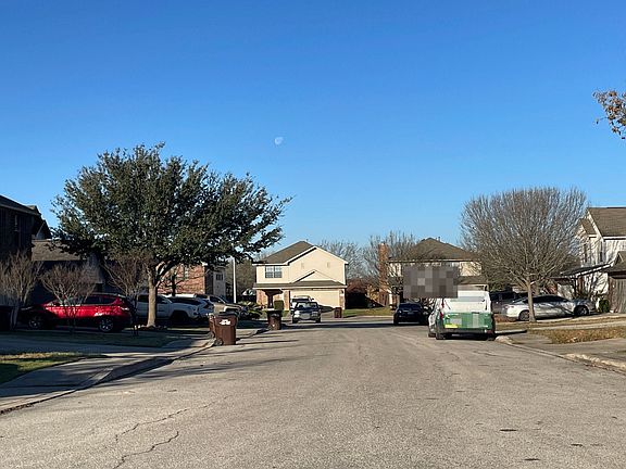 4th image of 6530 Candlecane Cir