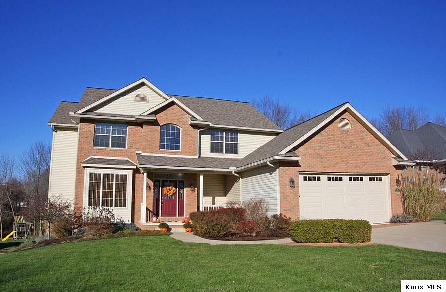 1st image of 68 Woodlake Trl