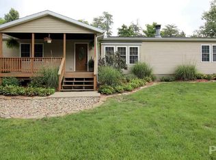 24843 N Whispering Pines Rd, Manito, IL 61546