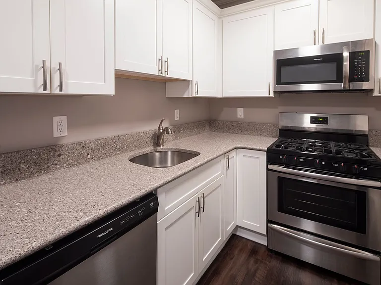 30 Euclid Ave — Photo 29