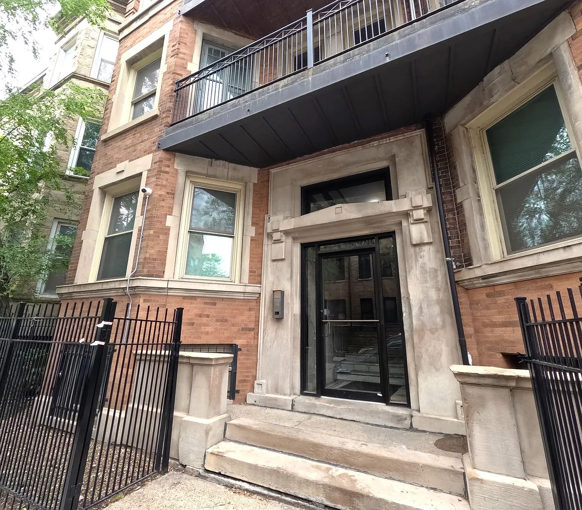 Building Photo - 808-810 W Cuyler Ave