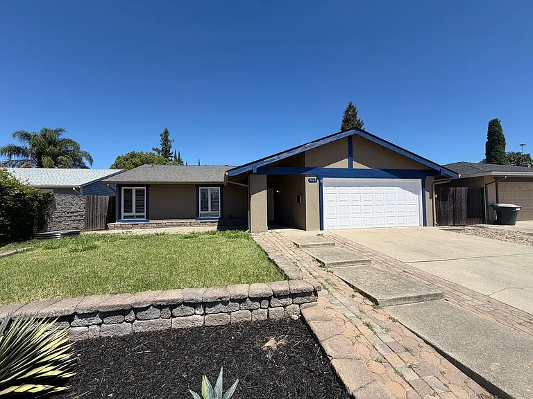 9663 Elmira Cir — Photo 2