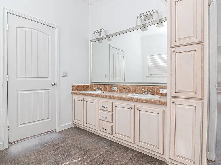 1504 N County Road 1068 — Photo 21