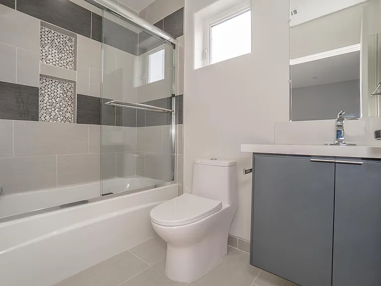 7199 S La Cienega Blvd — Photo 12