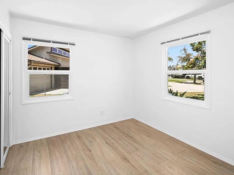 620 Minot Ave — Photo 18