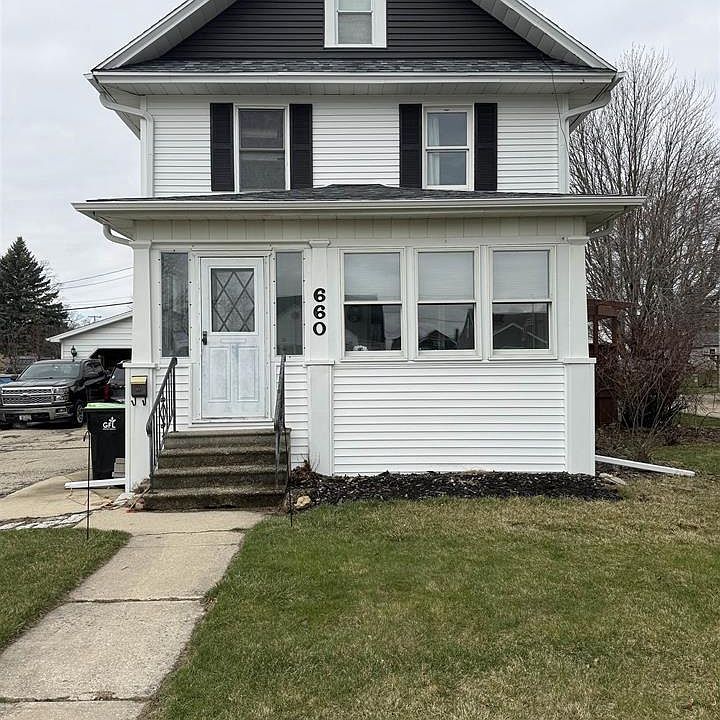 1st image of 660 Cochrane STREET