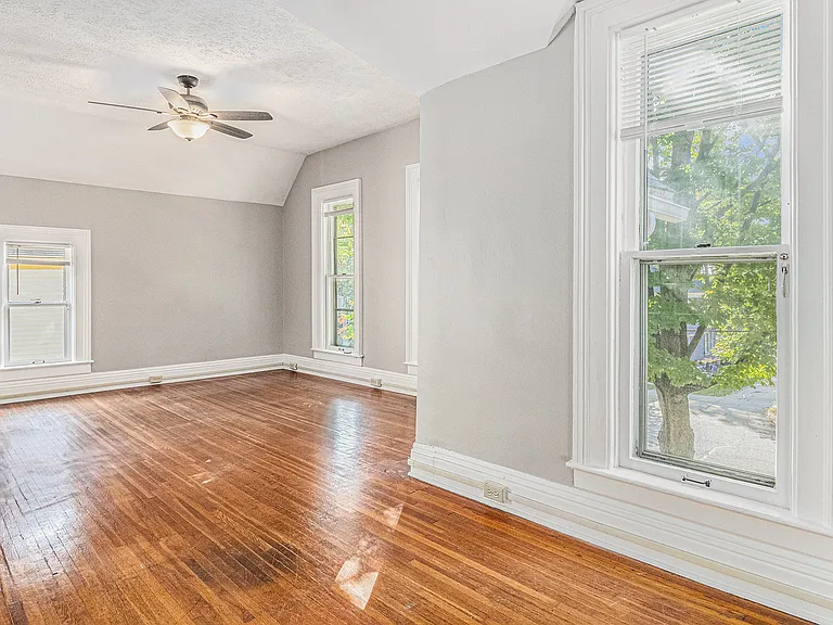 250 Paris Ave SE #3 — Photo 5