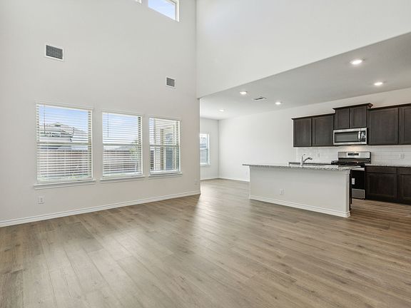 5th image of 7428 Alfriston Pl