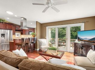 15139 Lesley Ln, Eden Prairie, MN 55346