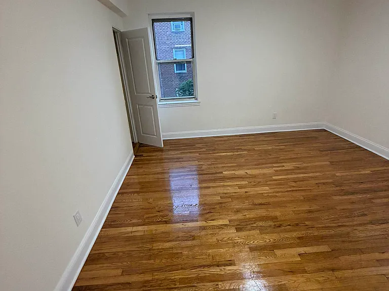 143-23 Barclay Ave #4G — Photo 10