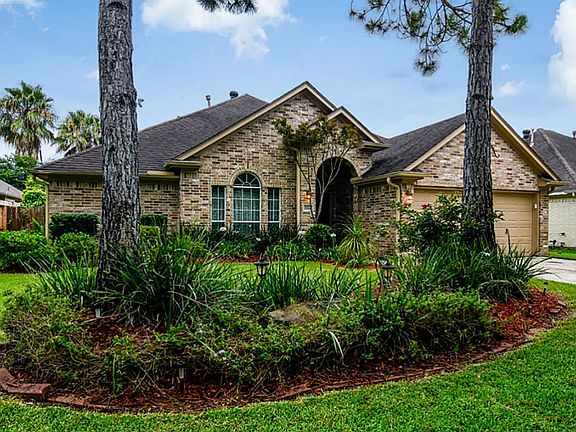 2nd image of 2357 Golden Shores Ln