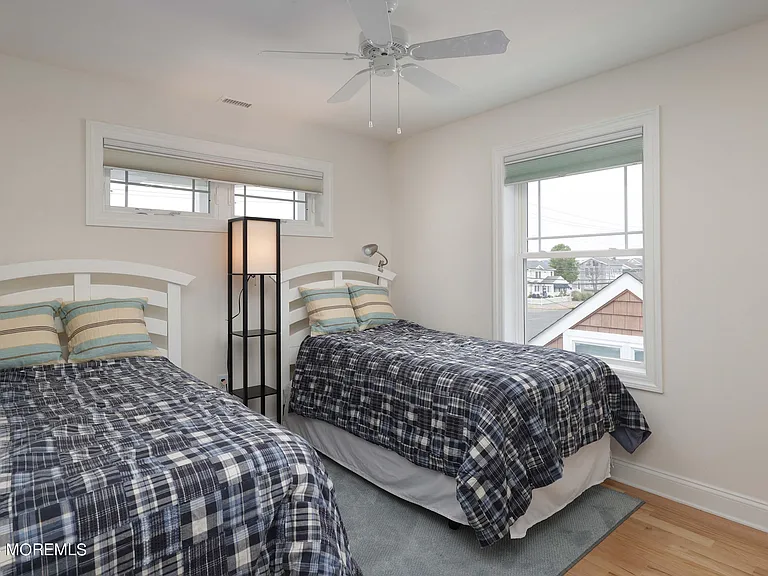 1607 Baltimore Ave — Photo 16