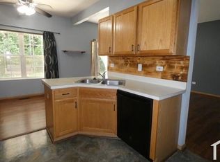 2517 Oak Tree Ln, Plainfield, IL 60586