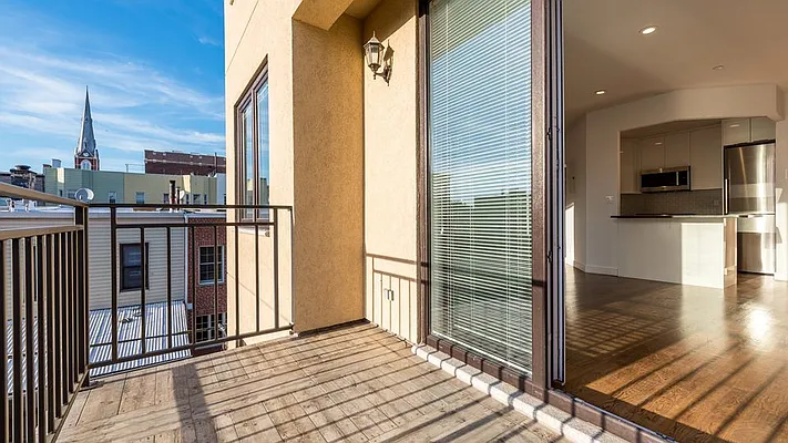 Rented by Nooklyn NYC LLC | media 62